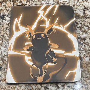 Raichu Pokemon Case + Pokemon Cards